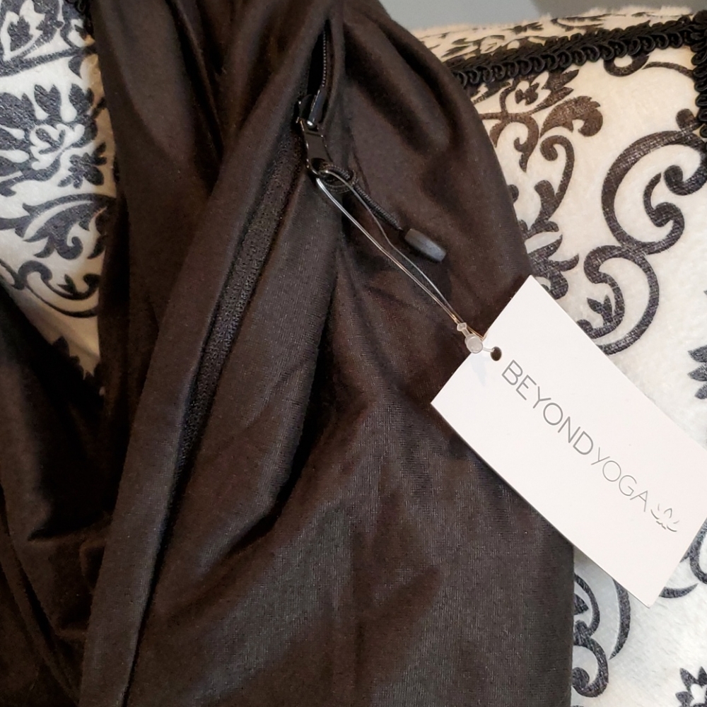 Pocket infinity scarf - Picture 2 of 4
